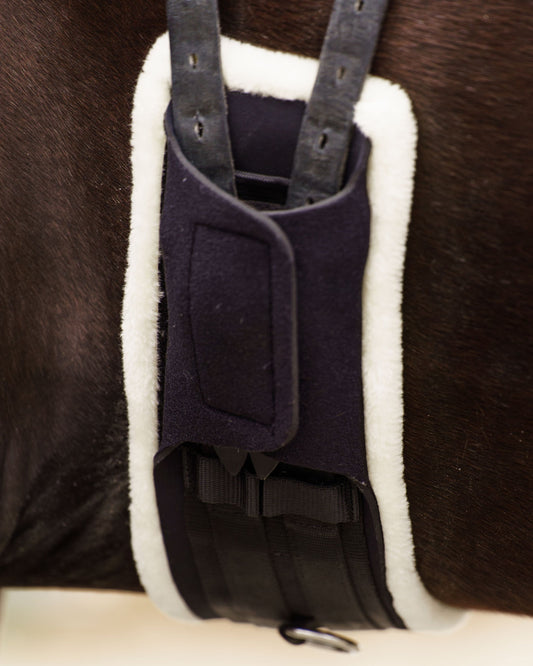 Dressage Girth Comfort, dressyrgjord fusk päls