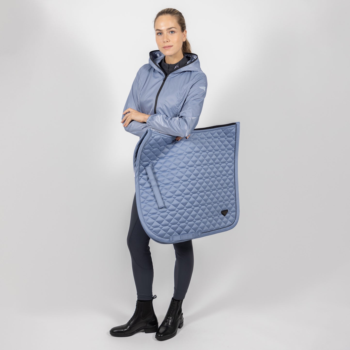 Saddlepad Cato, dressyrschabrak, flera färger