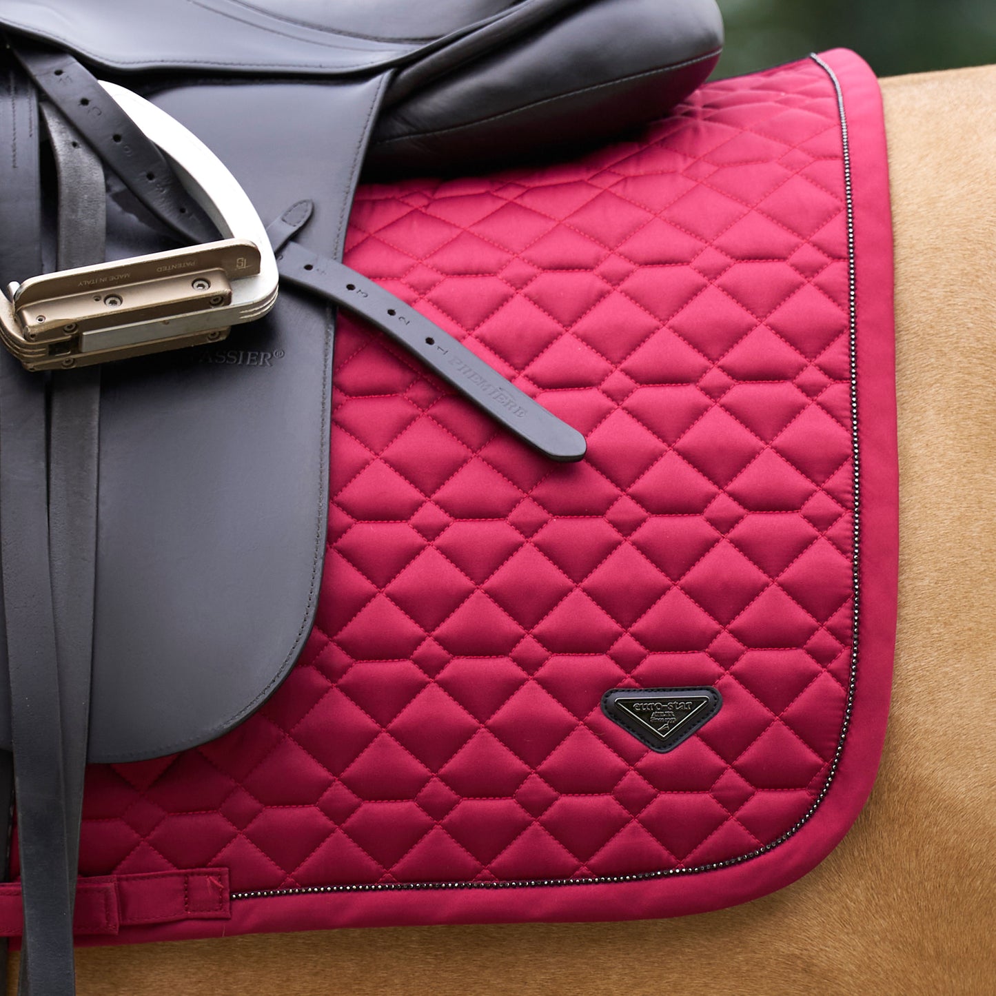 Euro-Star Saddlepad Cato GP, allround schabrak med mesh ventilation