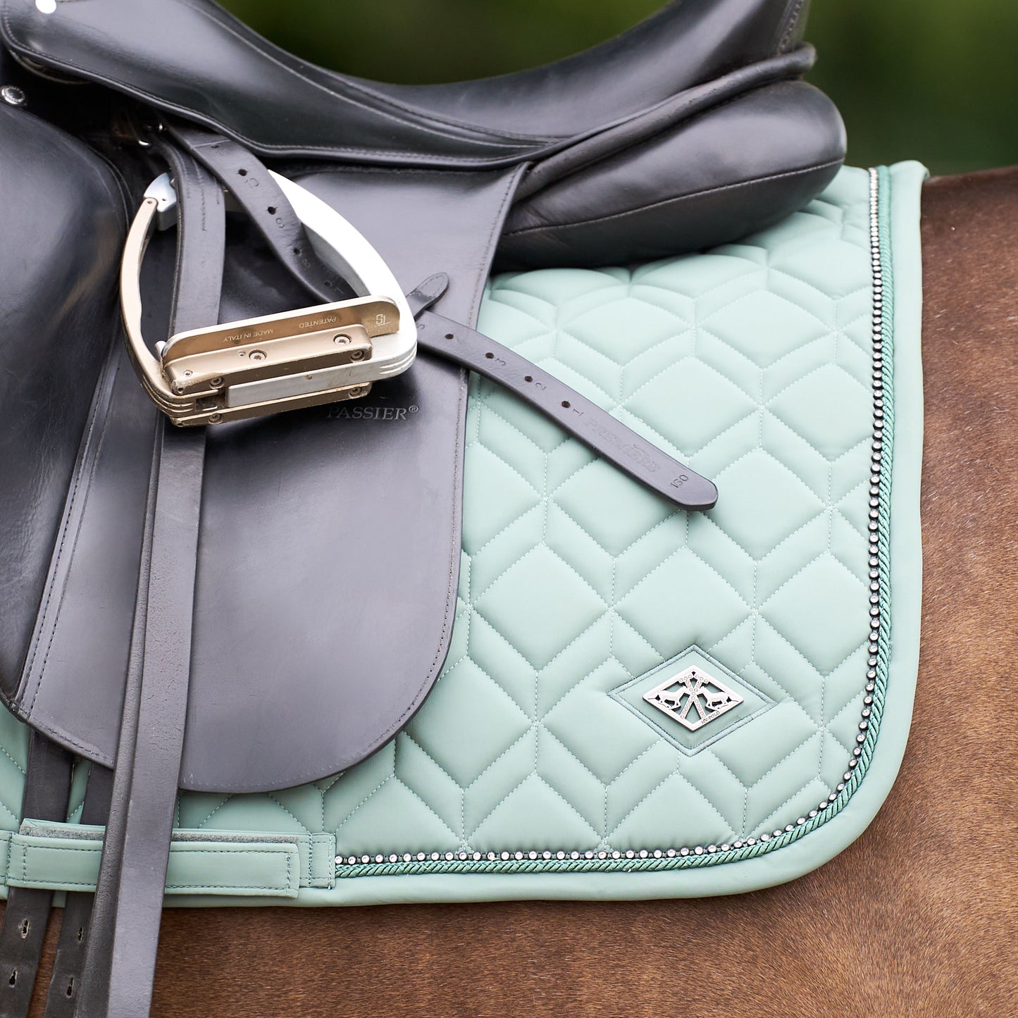 Saddlepad Classic GP, quiltat hoppschabrak, flera färger