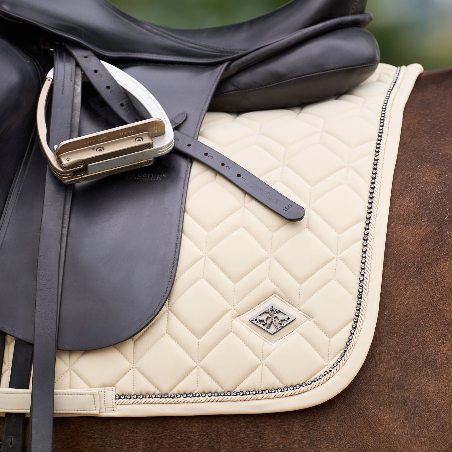 Saddlepad Classic GP, quiltat hoppschabrak, flera färger