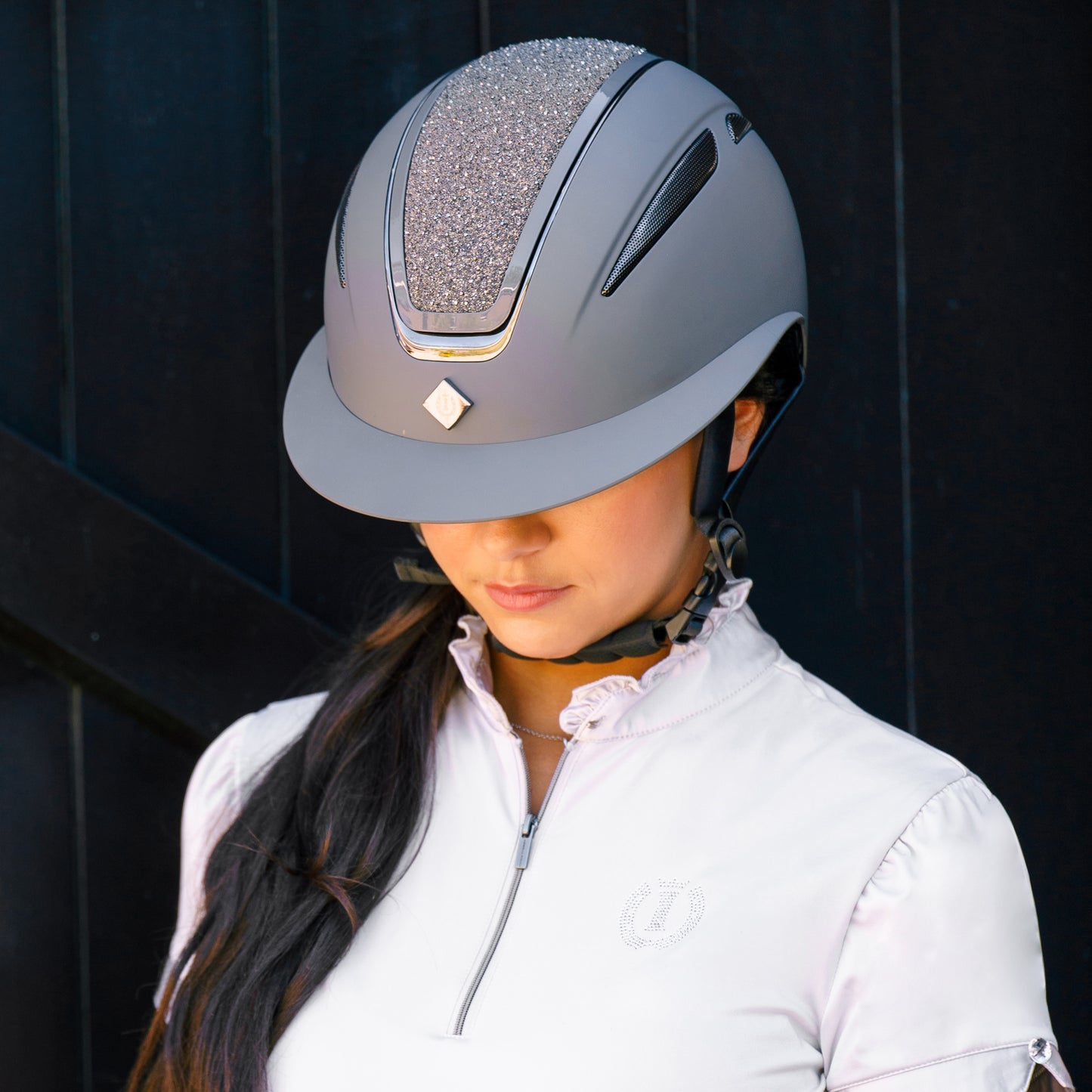 Olania Deluxe big visor, snygg ridhjälm med bred skärm, flera färger