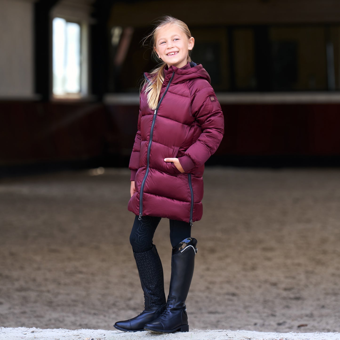 Kids Puffer Jacket Bodie, vadderad ridkappa med luva för barn junior, flera färger