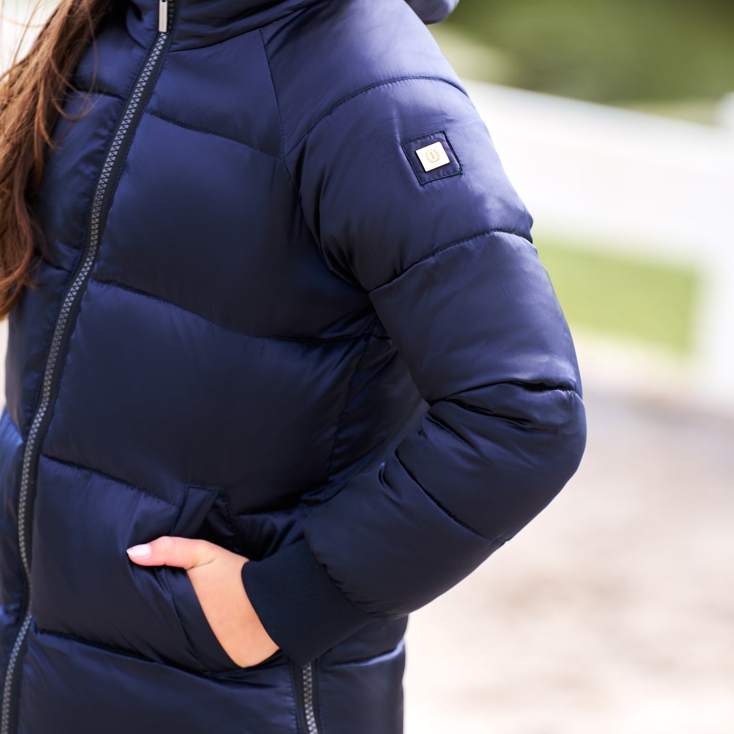 Kids Puffer Jacket Bodie, vadderad ridkappa med luva för barn junior, flera färger