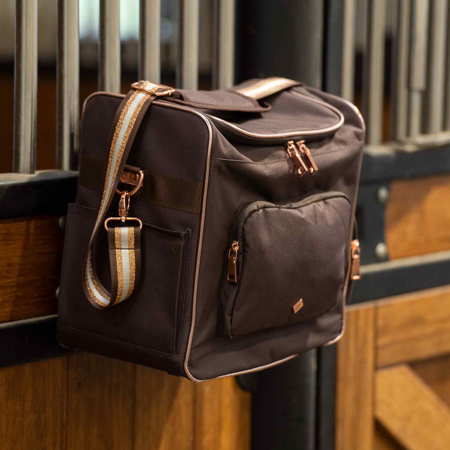Imperial Riding Grooming Bag Shimmer & Shine, ryktväska med stil och finesser