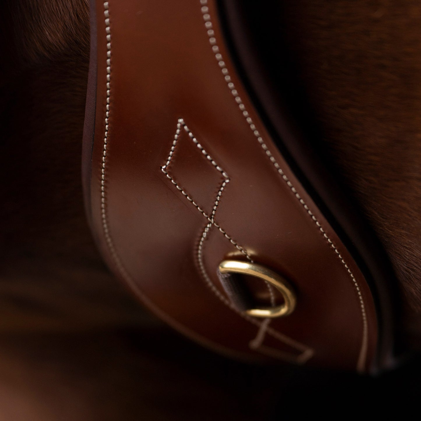 Dressage Girth Legacy, anatomisk dressyrgjord läder