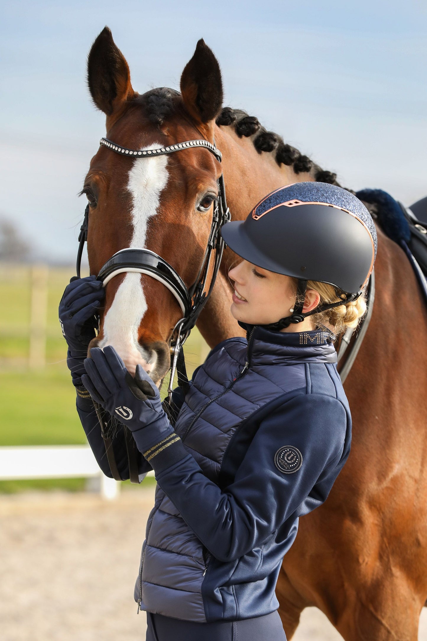 Helmet Olania, prisvärd ridhjälm, flera färger