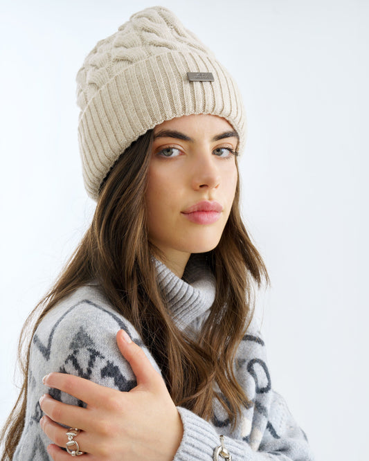 Beanie Claire, mysig stickad mössa