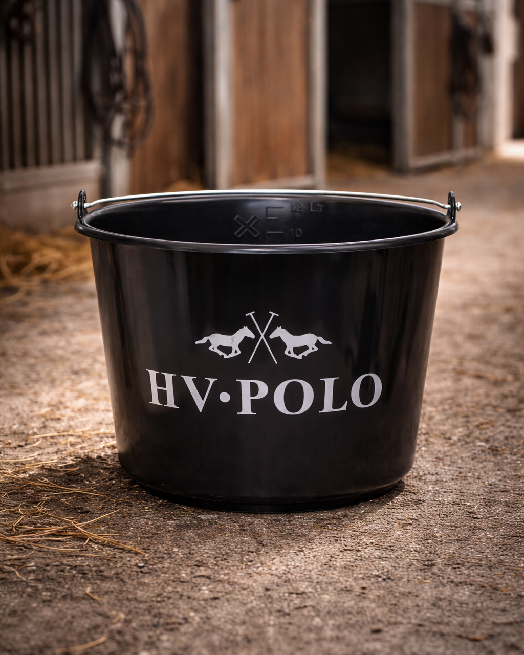 Stable Bucket Nena, slitstark stor hink, flera färger