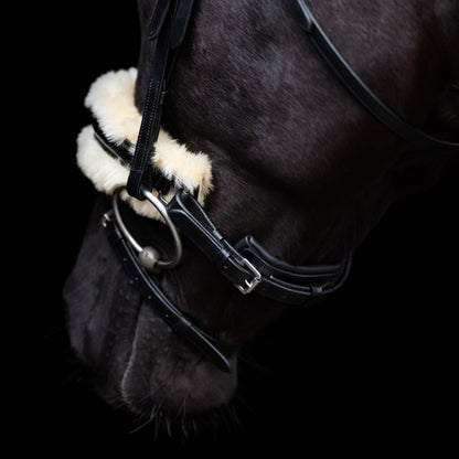 Bridle Kate, läderträns med strass och fuskpäls