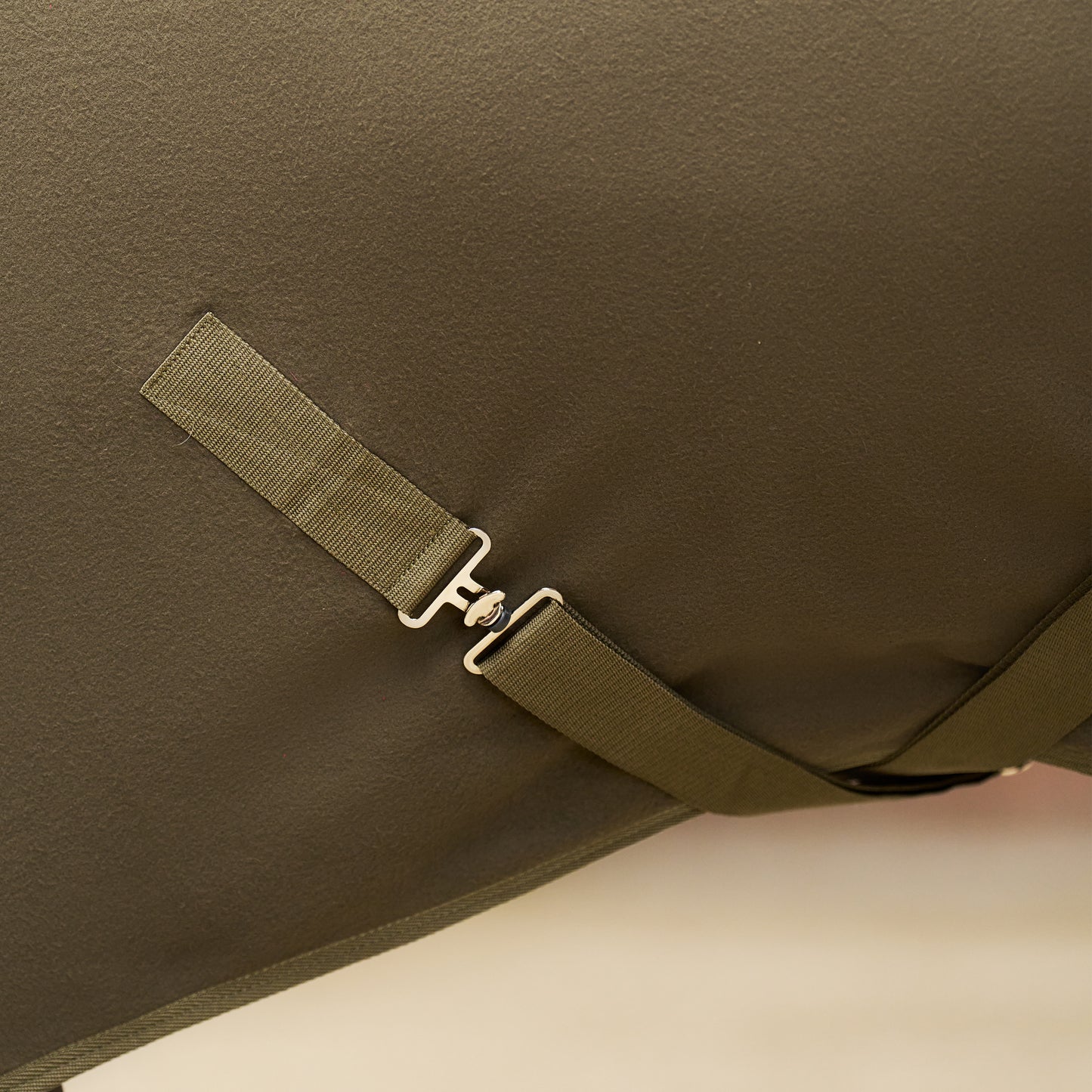 Fleece blanket Fundamental with neck, fleecetäcke med hals, flera färger