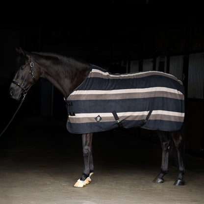 Fleece Blanket Stripe, fuktabsorberande med sportig design