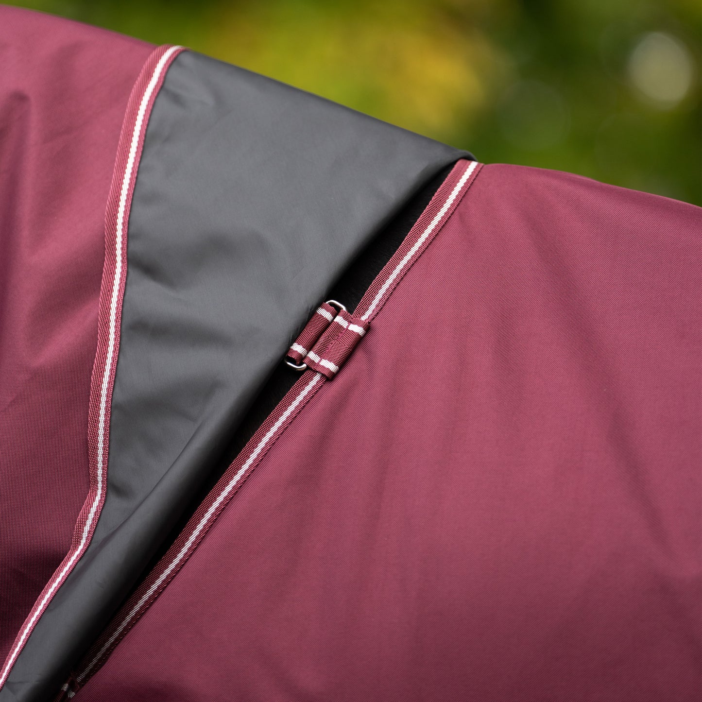 Outdoor blanket Basic with detachable neck 200gr, utetäcke flera färger