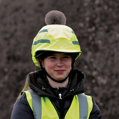 Equetech Hi-Vis Vision Water Resistant Deluxe Pom Hat Silk, reflekterande hjälmöverdrag