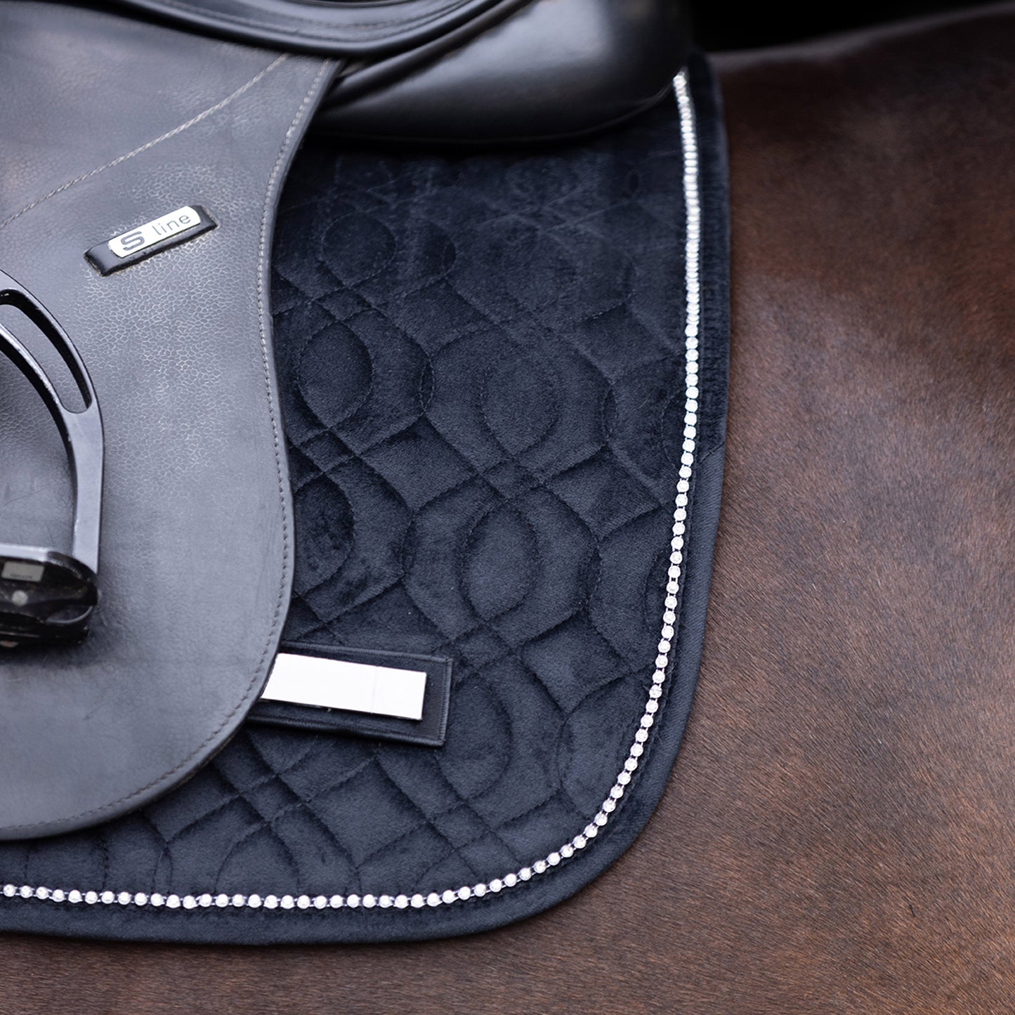 Imperial Riding Saddlepad Sky DR, dressyrschabrak med quiltat mönster