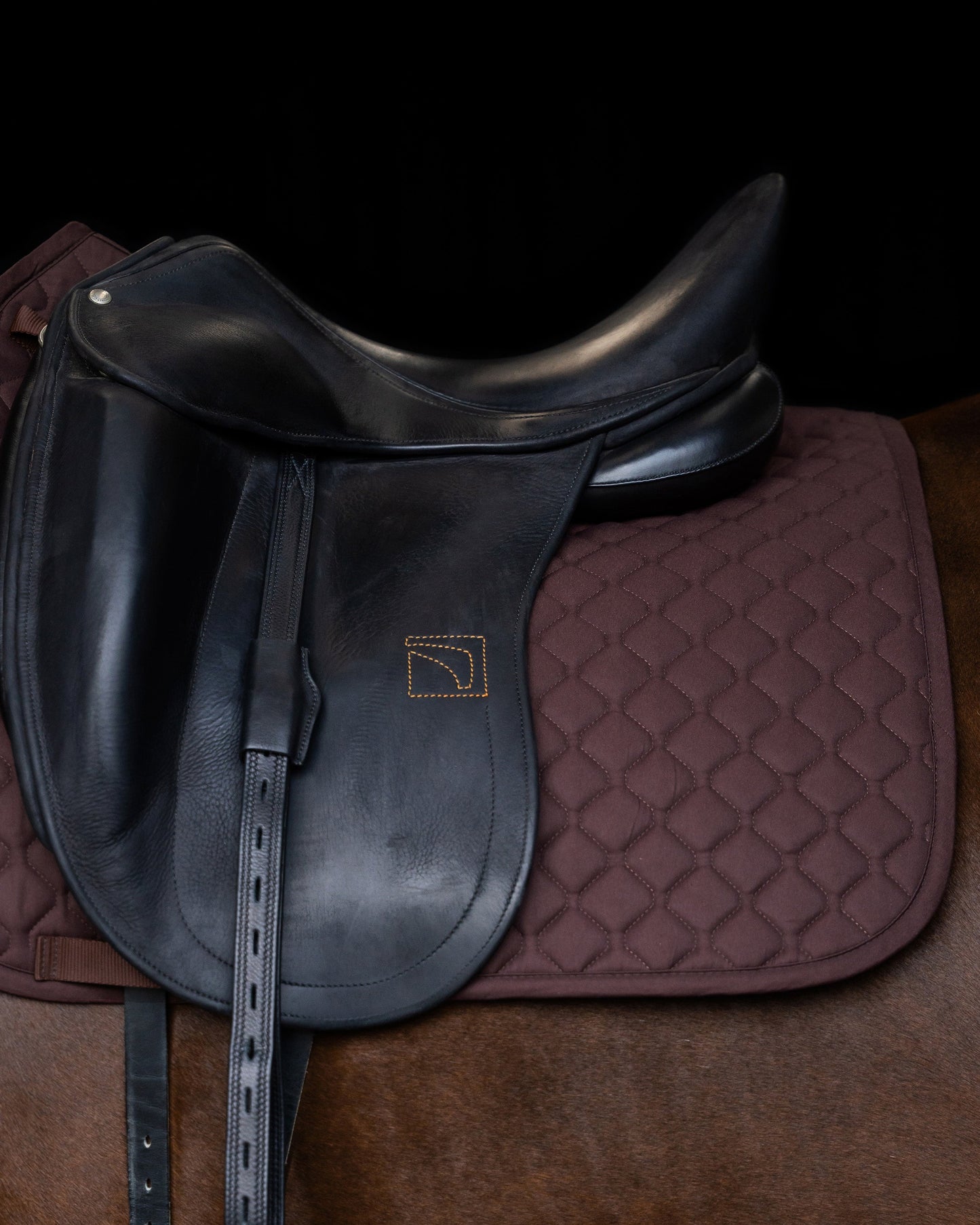 Saddlepad Basic DR, klassiskt dressyr schabrak