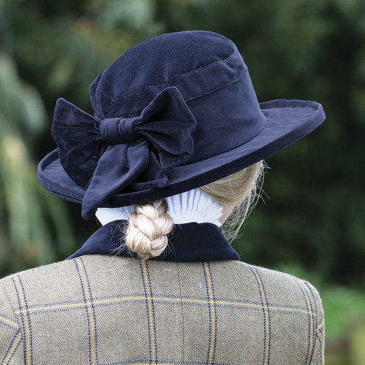 Equetech Navy Vevlet Show Hat, klassik brittisk hatt