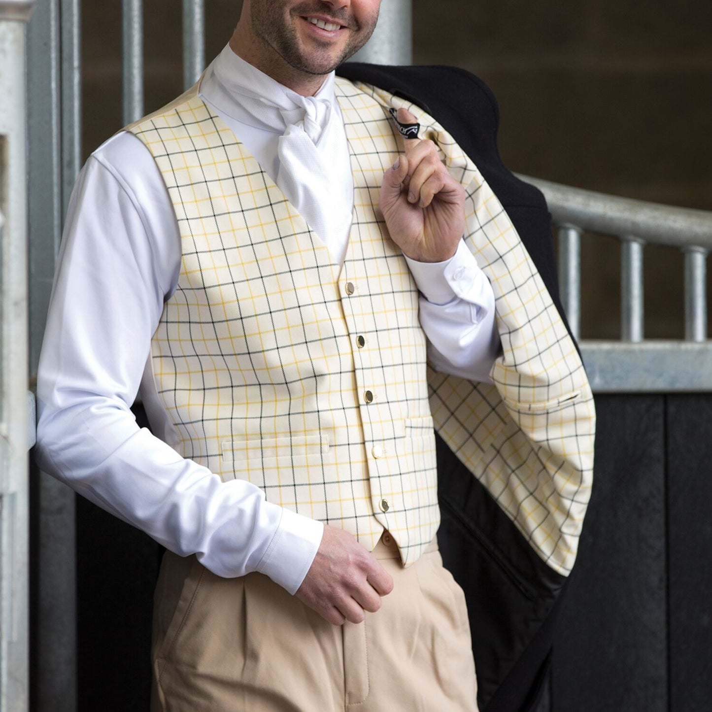 Equetech klassiskt engelsk twillväst traditionellt svart och gult tattersallmönster herr man ridväst